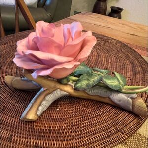 The Queen Elizabeth Rose Sculpted Figurine By Ronald Van Ruyckevelt 1991